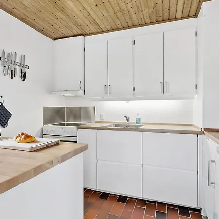 Three-bedroom In Tranekar 펜션 *
